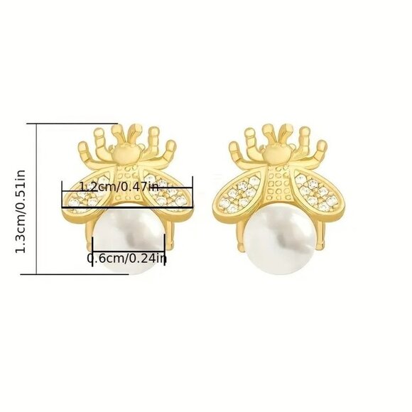 NEW GORGEOUS Small GOLD BEE & PEARL Earrings Honey Bee Studs - Picture 4 of 5